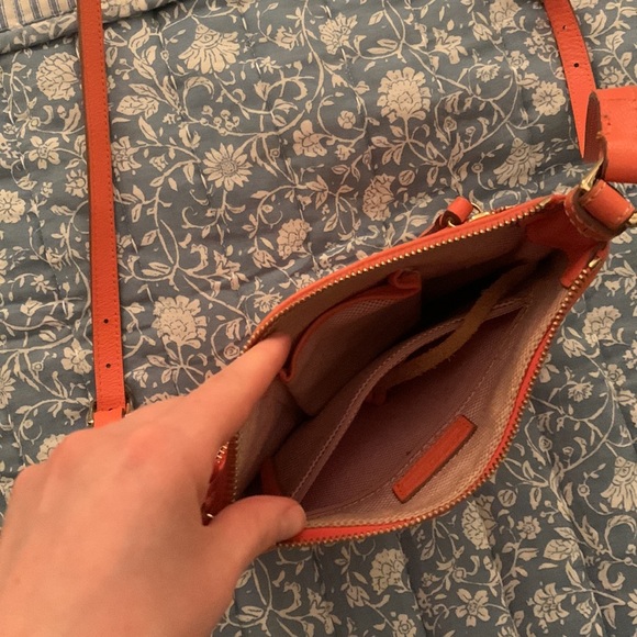 Dooney and Bourke orange bag - Picture 4 of 4